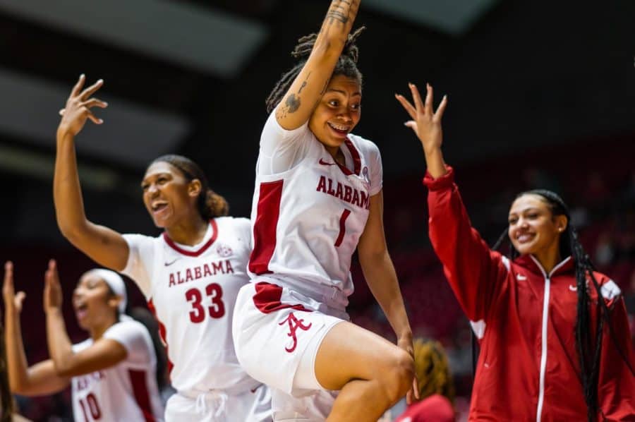Thanksgiving Week Hoops: Women’s basketball set for Pink Flamingo Championship in Bahamas